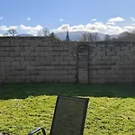 4 Bed House Sleeps 8 - Enclosed Garden - Parking * Killarney