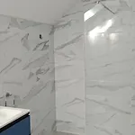 4 Bed House Sleeps 8 - Enclosed Garden - Parking Dom wakacyjny