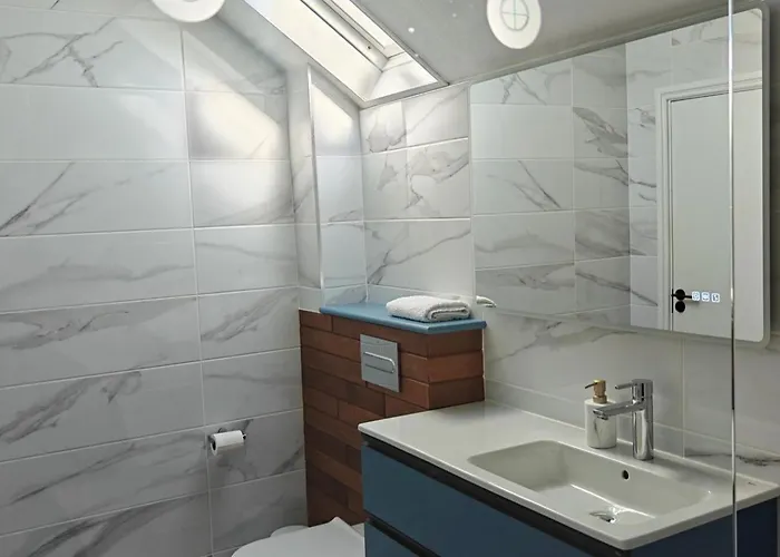 4 Bed House Sleeps 8 - Enclosed Garden - Parking Ferienhaus Killarney