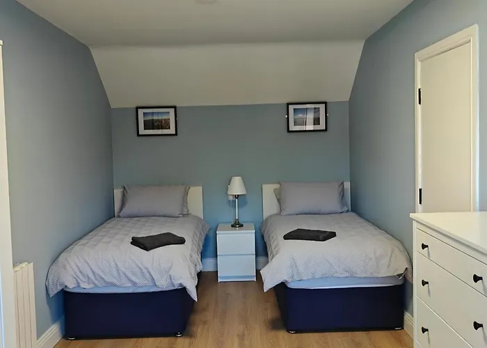 Ferienhaus 4 Bed House Sleeps 8 - Enclosed Garden - Parking Killarney