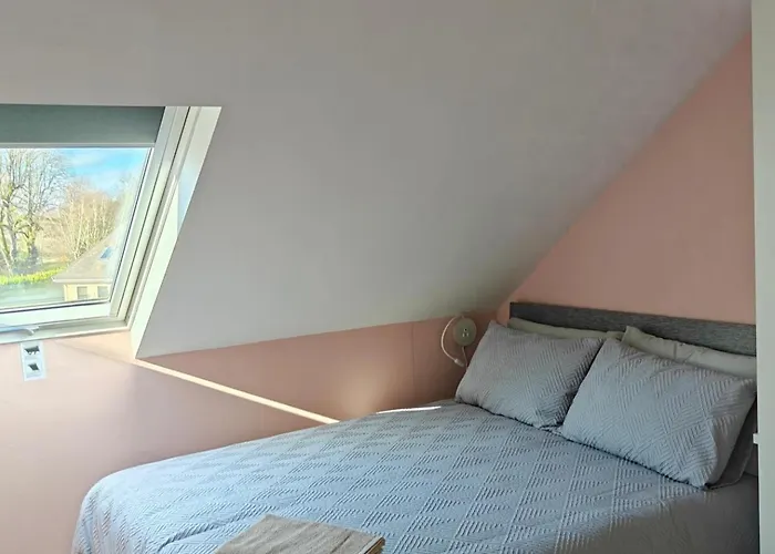 Holiday home 4 Bed House Sleeps 8 - Enclosed Garden - Parking Killarney